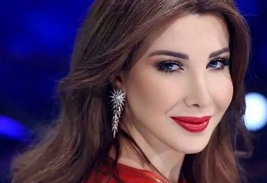 نانسی عجرم دل همه ایرانی ها را برد / پیر اما جذاب!