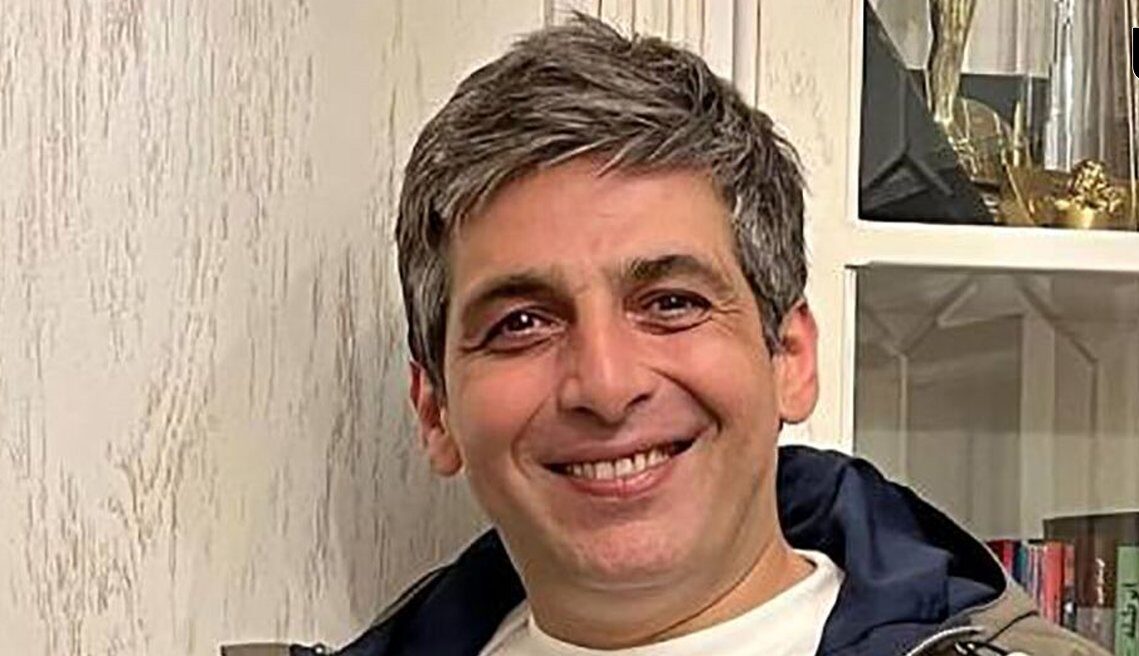شام خانوادگی حمید گودرزی به همراه همسر اولش، ماندانا دانشور با رونمایی از خواهر و مادر جوانش+عکس