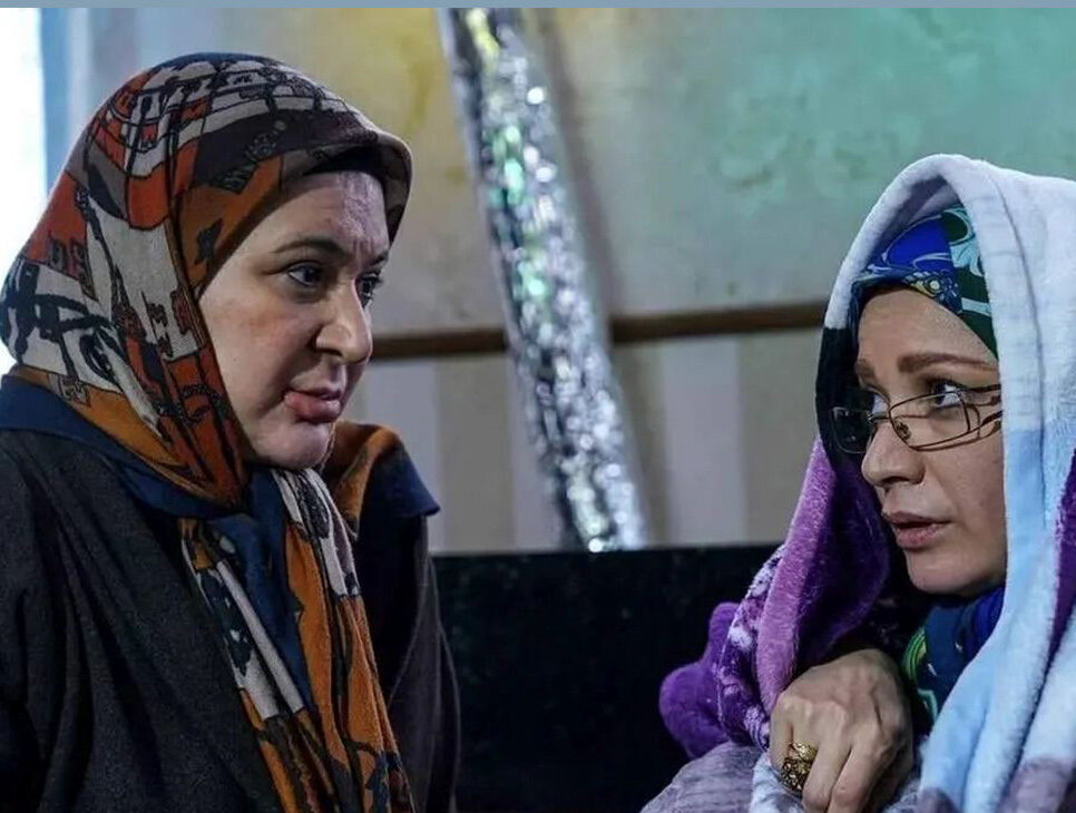تیپ و ظاهر هما سعادت، فهیمه و خانم افشین سریال پایتخت در دنیای واقعی