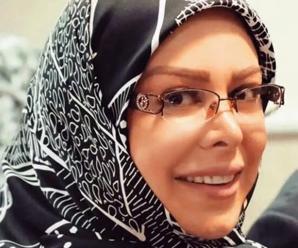 فلور نظری در 52 سالگی مثل جوان ۲۰ ساله است / فلور نظری هر روز بیشتر از دیروز عمل زیبایی می‌کند
