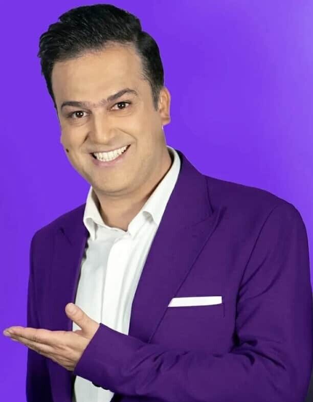 رستوران گردی دو نفره حامد آهنگی با مادر شاد و خوش پوشش + عکس