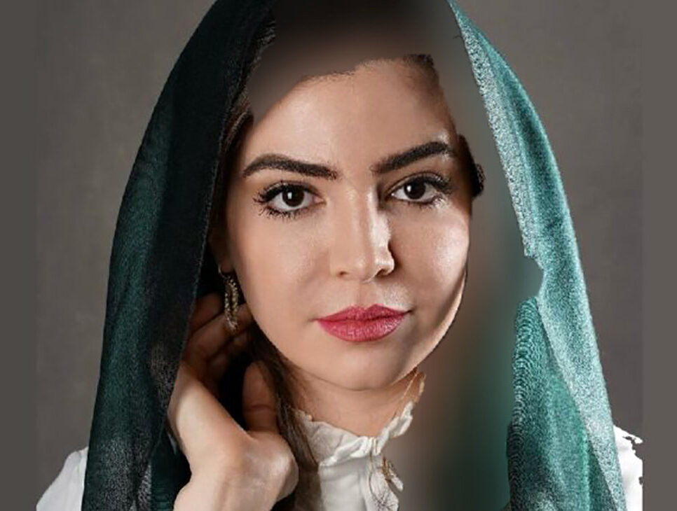عکس زیبایی مادر فوق جوان آوا دارویت بازیگر ایتالیایی سریال اکازیون / مادر جذاب تر از دختر !