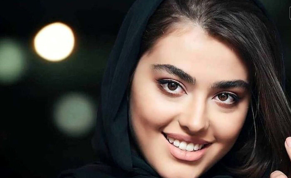 عکس بی شرمانه ریحانه پارسا و شوهر دومش در دریا / خانم بازیگر هیچ خط قرمزی را رعایت نمی کند !