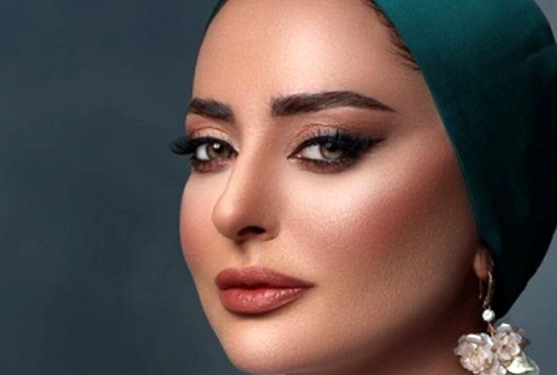 دبی گردی نفیسه روشن با استایلی زمستانی در روزهای گرم تابستان + عکس