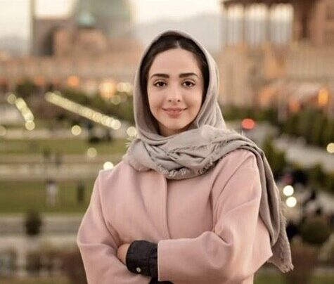 خلوت مجردی المیرا دهقانی یاسمن سریال لحظه گرگ و میش در رستوران اصیل ایرانی / چه دکوراسیون شیکی داره + عکس