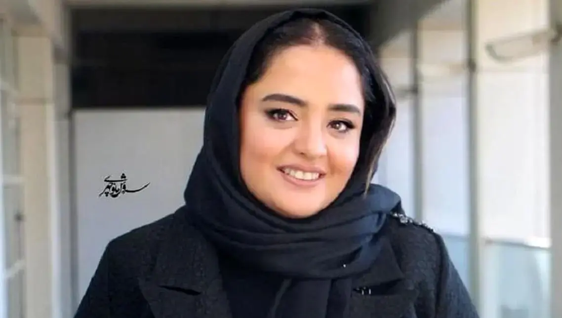 الهام حمیدی، نیوشا ضیغمی و بهاره رهنما مهمان های مشهور جشن تولد ساده و خلوت نرگس محمدی/ چه کلاه های زردار و کیک شکلاتی خوشمزه‌ای+عکس
