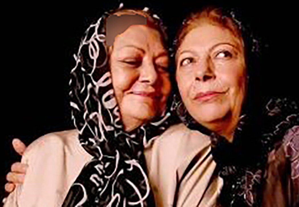 چیدمان میز عزای لوکس و تجملاتی مادر ثریا قاسمی با گل گلایول و شمع / روحش شاد و یادش گرامی… + عکس