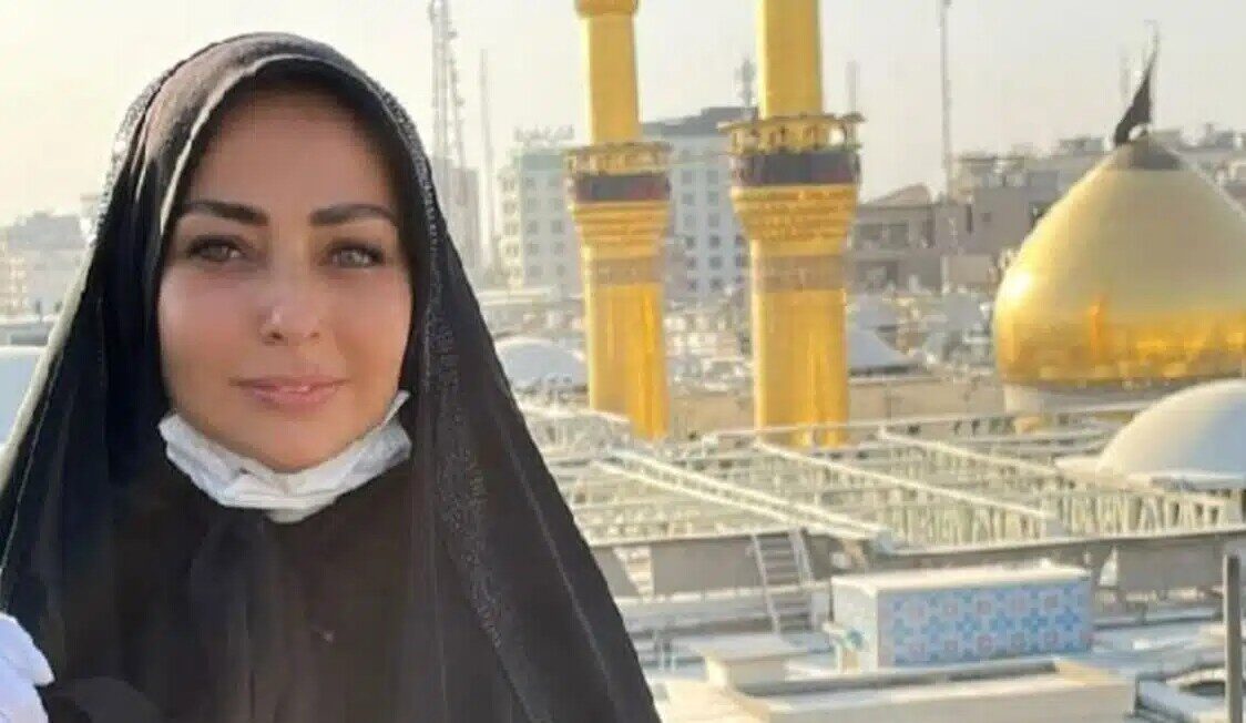 وقتی نفیسه روشن عصر جمعه توی هیئت آش نذری دست مردم میده+ویدیو/ قبول باشه