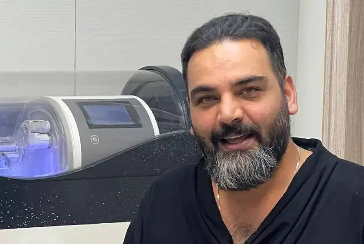 پست عاشقانه احسان علیخانی، مجری برنامه جوکر/ 90 روز برای فراموش کردنت گریه کردم