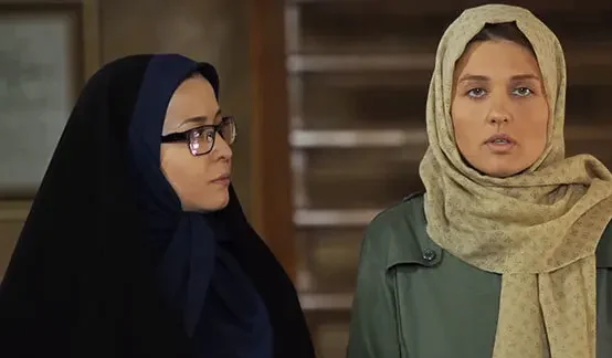 چهره خوشحال و حال خوش گلوریا هاردی، آزاده سریال کیمیا از حضور در کشور خودش، فرانسه و ثبت عکس یادگاری با همسر ایرانی‌اش زیر برج ایفل+عکس