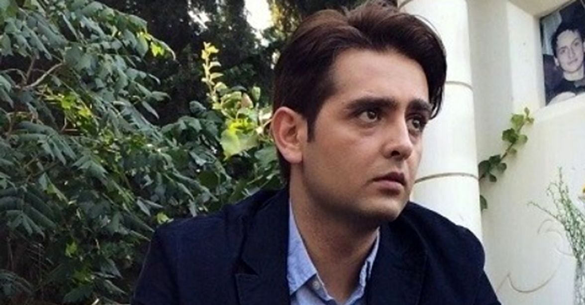 حضور امیرحسین آرمان در مراسم عقد مادرش / عکس مادر فوق جوان و جذاب آقای بازیگر در لباس عروس!
