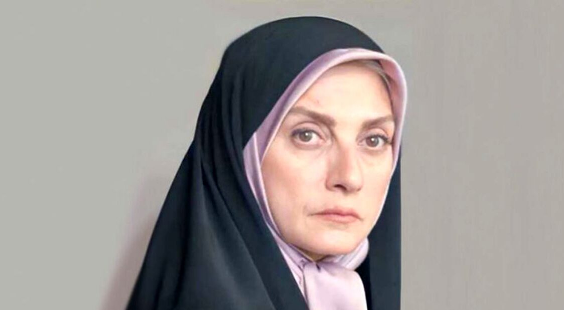 این زن با لباس و آرایش دختران 20 ساله رویا جاویدنیا است ! + عکس هایی که باورش سخت است !