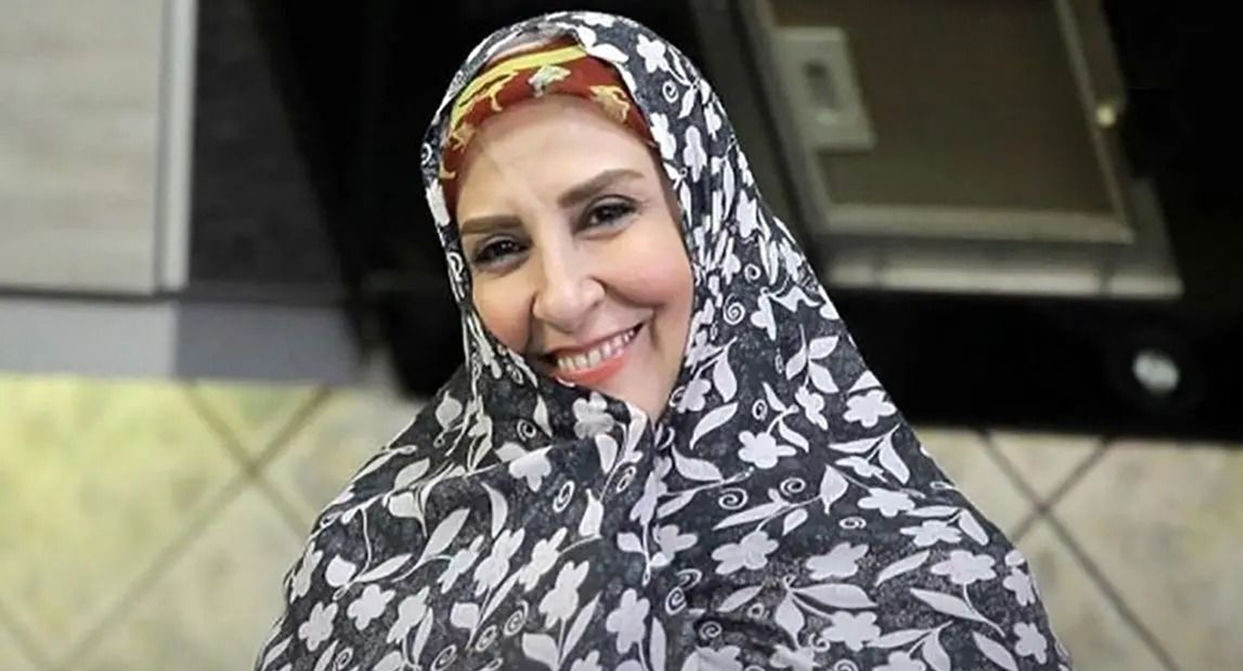 استایل فوق اسپرت و تغییر چهره مرجانه گلچین در  این سن و سال ! + عکس های خانم بازیگر جین پوش !