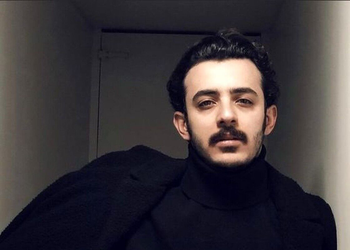 تیپ و استایل جدید و جذاب علی شادمان، بازیگر “یاغی” + عکس / شبیه بازیگرهای ترکیه شده، کی انقد بزرگ شد!