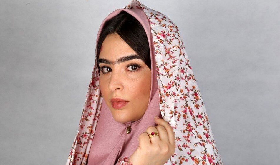عکس شوهر خوش تیپ زهرا بهروزمنش خانم بازیگر زیبای صدا و سیما ! + بیوگرافی و صفر تا صد بازیگری اش !