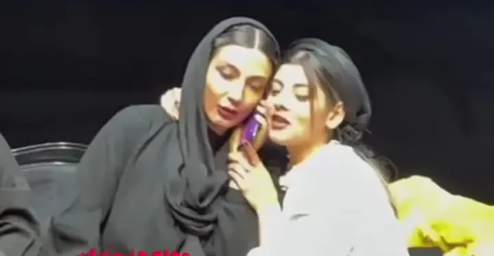 چهره متفاوت مهسا طهماسبی و حدیث میرامینی در تئاتر ! / چقدر با صدا و سیما فرق می کنن !  + فیلم