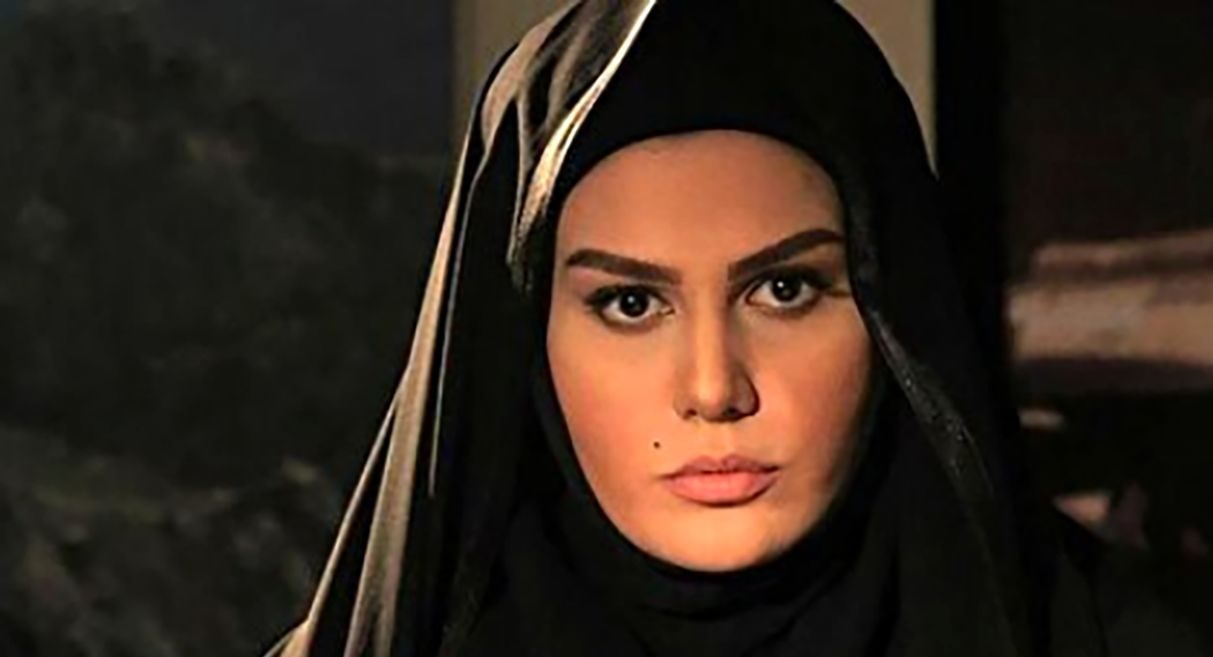 خانم بازیگر با این استایل در پاریس دیده شد ! + قاب خانوادگی رز رضوی !