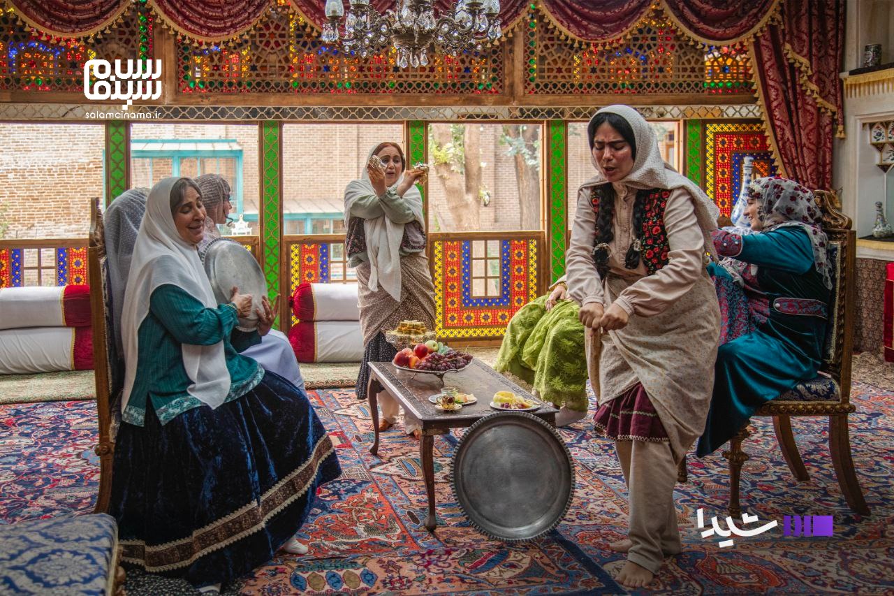 مرجانه گلچین و بهنوش بختیاری در <strong>بامداد خمار</strong>: حضور جنجالی و نقش‌هایی که نگاه‌ها را خیره کرد!