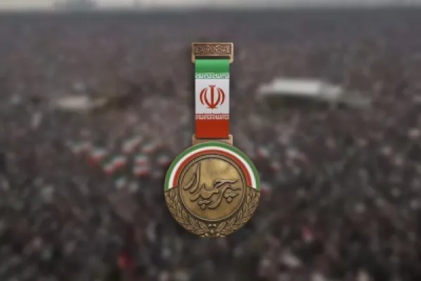 «پرچمدار» افق، همراه امام شهید انقلاب در مسیر بدرقه